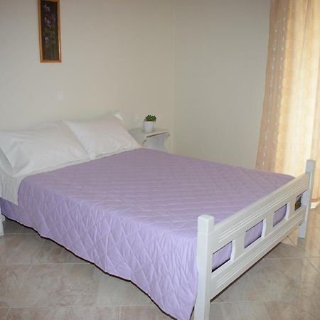 Mary'S Apartments Close To The Sea Agios Georgios  Ngoại thất bức ảnh